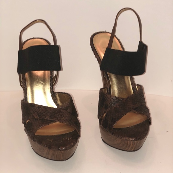 Jessica Simpson SnakePrint Sandal - Picture 2 of 8